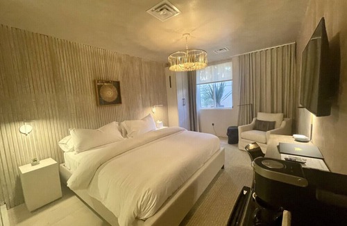 Downtown Santa Fe Hotel | Palace Modern Hotel at the Plaza - King 11