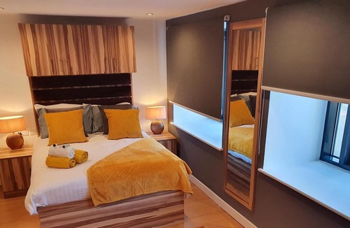 Huddersfield Apartment | Palace Studio Deluxe self-contained studio