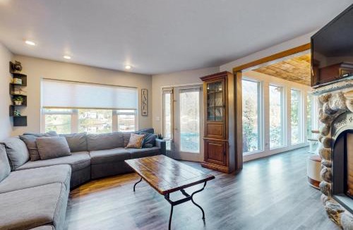 Sedro-Woolley House | Palace Under the Pines