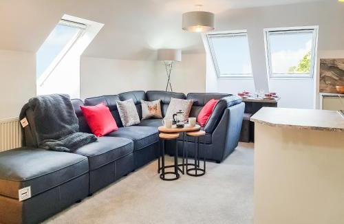 Falkland House | Palace View - Uk40569