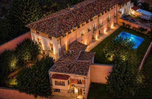 Alhama de Aragon Villa | Palacio de los Padilla Luxury Villa and Spa
