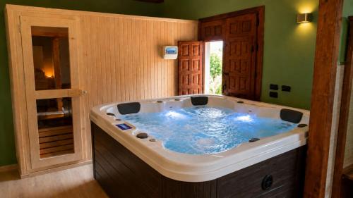 Alhama de Aragon Villa | Palacio de los Padilla Luxury Villa and Spa