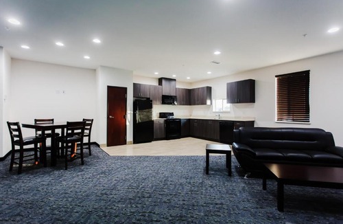 Barker Hotel | Palacio Royale Inn Boutique Katy