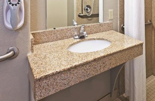 Barker Hotel | Palacio Royale Inn Signature Katy