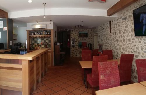 Escouloubre-les-bains Hotel | Palais Cathare