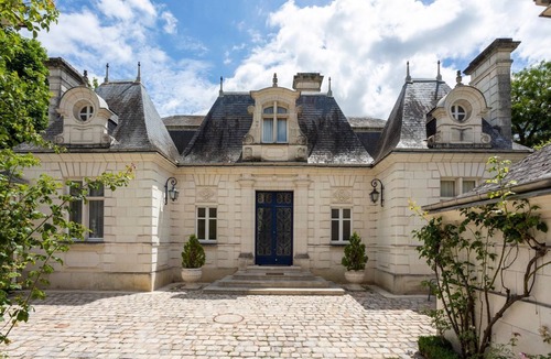 Loches Villa | Palais D’Or - Seven Bedroom Villa, Sleeps 13