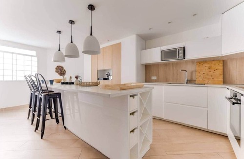 Levallois-Perret Apartment | Palais des Congrès 4 beds adapted for reduced mobility