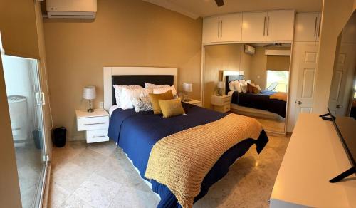 La Joya House | Palapa House