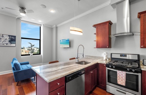 Olde Kensington Apartment | Palatial 1BR with Rooftop Pool