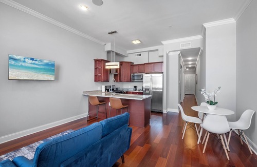 Olde Kensington Apartment | Palatial 1BR with Rooftop Pool