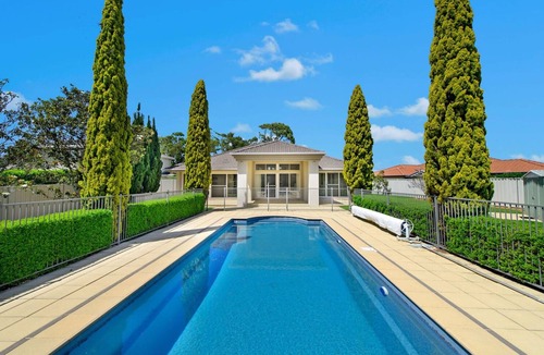 Bonny Hills House | Palatial home, pool, minutes to Rainbow Beach