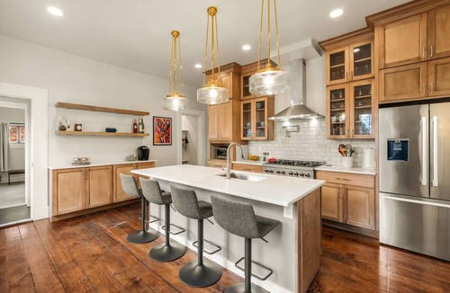 Pendleton Apartment | Palatial Parkside 3bd Home, Luxury Retreat