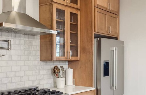 Pendleton Apartment | Palatial Parkside 3bd Home, Luxury Retreat