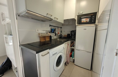 Carnon-Plage Apartment | Palavas, Charming F2, A/C, Parking, Wi-Fi, Near Beach