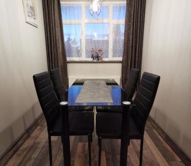 Haselbury Apartment | Palaz 2 - 2 Bedroom Flat