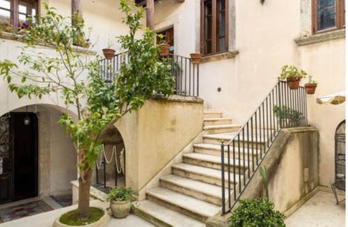 Gerace Bed & Breakfast | Palazzo Candida B&B