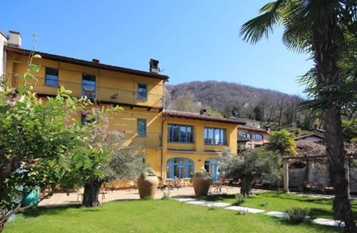 Croglio House | Palazzo dei Ulivi - Romantico, Purasca, Switzerland