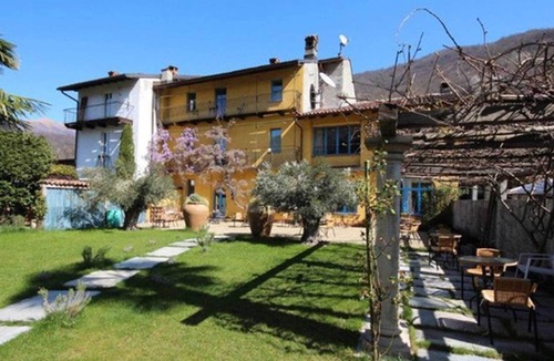 Croglio House | Palazzo dei Ulivi - Rosè, Purasca, Switzerland