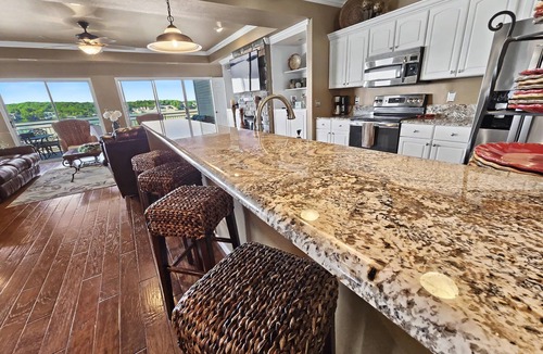 Lake Ozark Condo | Palisades Point- Luxury On The Lake! High-end Condo with Million Dollar View!