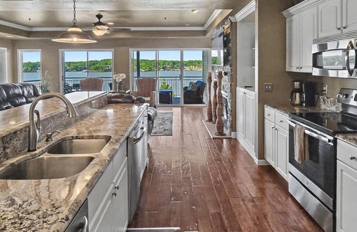 Lake Ozark Condo | Palisades Point- Luxury On The Lake! High-end Condo with Million Dollar View!