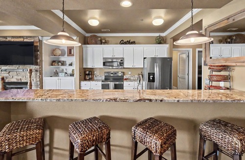 Lake Ozark Condo | Palisades Point- Luxury On The Lake! High-end Condo with Million Dollar View!