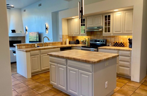 Sedona House | Palisades Sanctuary, Heated Saltwater Pool & Spa, Panoramic Views, Large Decks