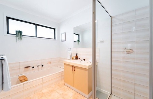 Spring Gully House | Palm Avenue Oasis Sum