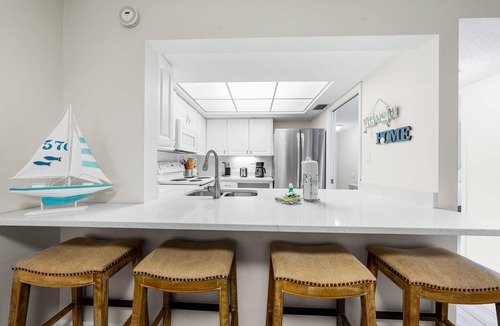 Siesta Key Condo | Palm Bay Club by Beachside Management
