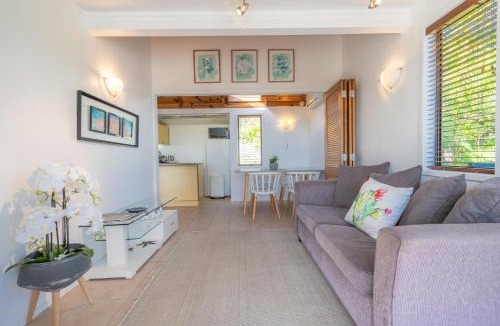 Palm Beach Villa | Palm Beach Cottage with Private Spa Pool