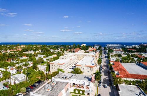 Palm Beach House | Palm Beach Hotel 3008