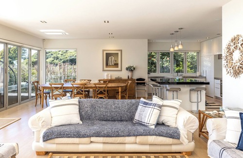 Palm Beach House | Palm Beach Retreat - Stay Waiheke