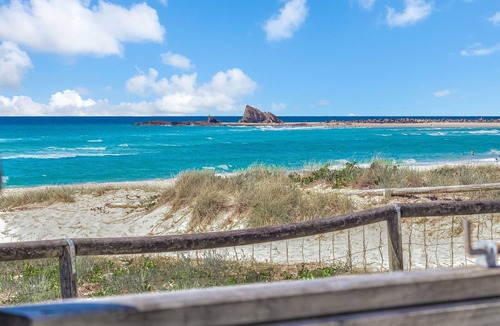 Palm Beach House | Palm Beach Shack - Absolute Beachfront Palm Beach - Pet Friendly (Upon Request) - Linen Provided!