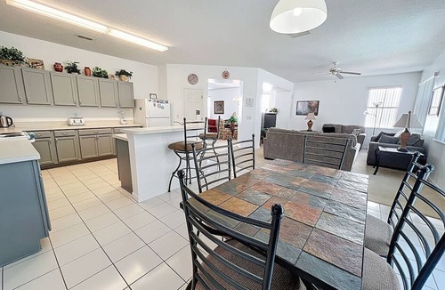 Legacy Park House | Palm Breeze: Private Pool/Spa & 24/7 Support!