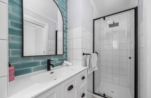 Benalla House | Palm Cottage