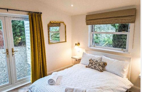 Etchinghill House | Palm Cottage