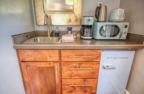 Ashland Hotel | Palm Cottages