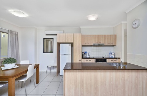 Palm Cove Resort | Palm Cove Beachside Resort Apartment