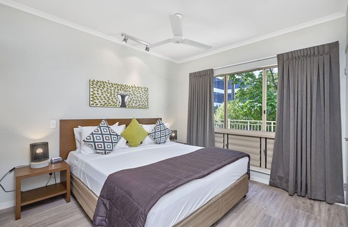 Palm Cove Resort | Palm Cove Beachside Resort Apartment