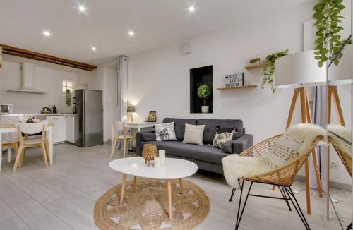 Fontainebleau Apartment | Palm house Sauna city center ideal Insead