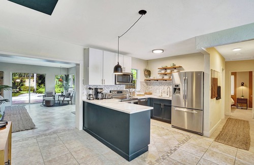 Parker Ridge House | Palm Jungle Haus – 4BR + Pool Oasis!