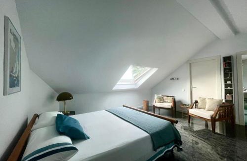 Vilassar de Dalt Bed & Breakfast | Palm Maresme - Suite with bathroom and terrasse with ocean views in a private villa