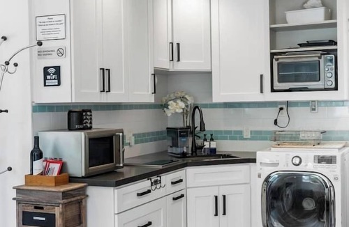 La Canada Flintridge Apartment | Palm & Pebble | * Pool, Spa, Fire Pit * Dog*