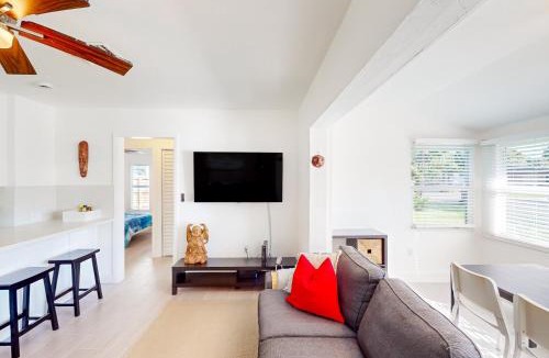Edgewood House | Palm Shadow Sanctuary