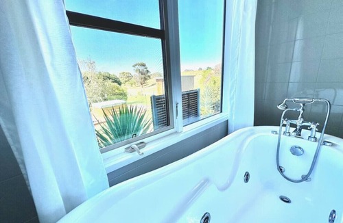 Skipton House | Palm Spa Lodge in Skipton perfect for couples