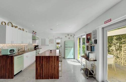 Wilton Manors House | Palm Springer - Heated Salt Water Pool