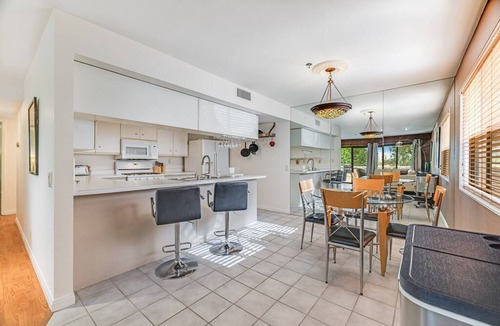 Racquet Club Estates Condo | Palm Springs 2 Bedroom Escape . Heated Pool, Spa & Glorious Mountain Views