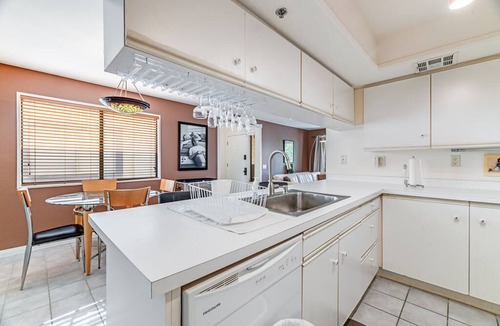 Racquet Club Estates Condo | Palm Springs 2 Bedroom Escape . Heated Pool, Spa & Glorious Mountain Views