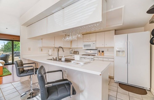 Racquet Club Estates Condo | Palm Springs 2 Bedroom Escape . Heated Pool, Spa & Glorious Mountain Views