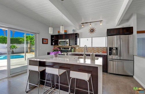 Racquet Club Estates House | Palm Springs Gem - Butterfly Mid-Century Modern