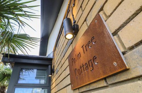 Sandown House | Palm Tree Cottage